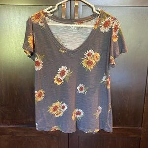 EUC Maurice’s 24/7 tee. Size medium.